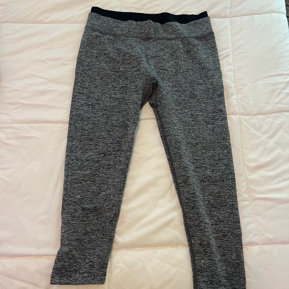 Fabletics Gray Cropped Leggings